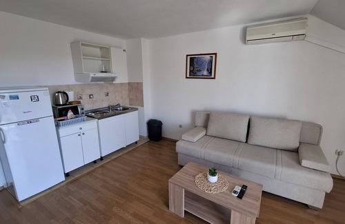 Seget Vranjica Apartamento | A1 – apartment with balcony and the sea view