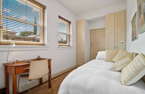 Middle Park Apartamento | A1 Art Deco 2 Bedroom Apt. Sleeps 5. Nimmo1