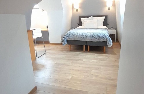 Villers-les-Ormes Cama Y Desayuno | A1: habitación doble en Domaine de Treuillaud con piscina