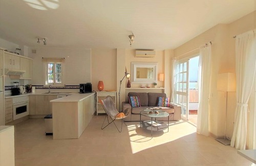 Urbanizacion Ladera del Mar Casa | A2203 Magnifico piso 2 dormitorios en Ladera del Mar Nerja