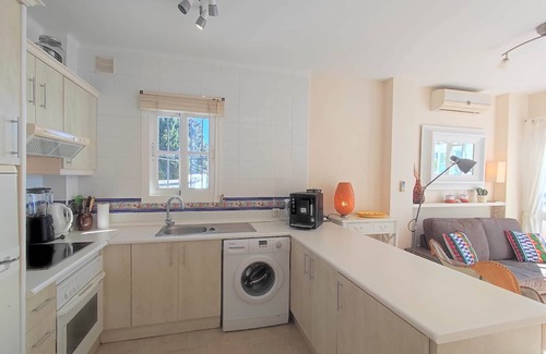 Urbanizacion Ladera del Mar Casa | A2203 Magnifico piso 2 dormitorios en Ladera del Mar Nerja