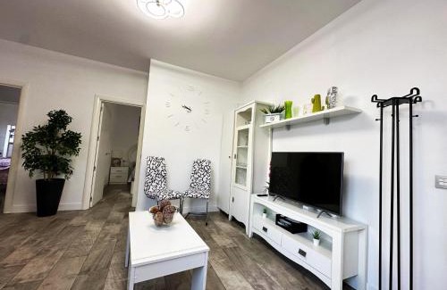 Carihuela Apartamento | A8 - Apartamento en La Carihuela, 2 dormitorios, Wifi, a 100 metros de la playa