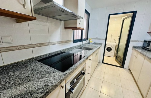 Benidorm Apartamento | A809 - Amplio apartamento cercano a todos los servicios