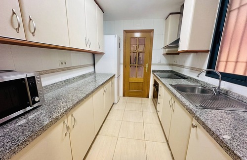 Benidorm Apartamento | A809 - Amplio apartamento cercano a todos los servicios