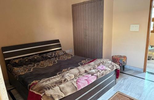 Faridabad Apartamento | Aadesh Home Private Floor With Rooftop