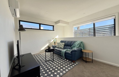 Rosebud Casa | Aalto Retreat Two: Chic & Modern, Close To Everything