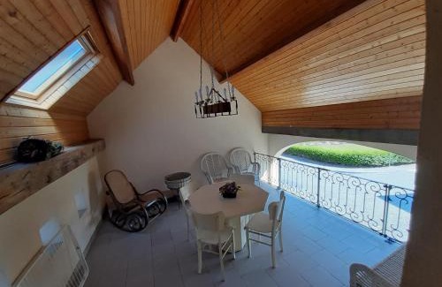 Brustem Casa | Aan het Singelhof - Mirabelle - 4 sterren - met sunshower en tuin