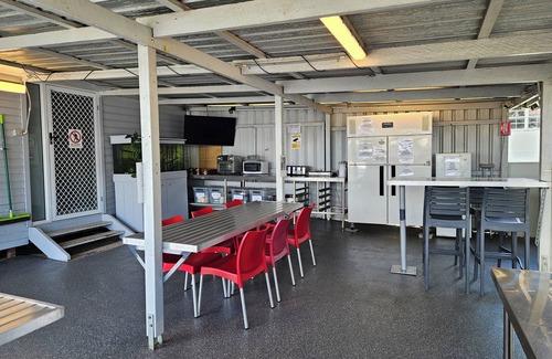 Bundaberg North Alquiler De RV | AAOK Riverdale Caravan Park