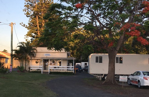 Bundaberg North Alquiler De RV | AAOK Riverdale Caravan Park