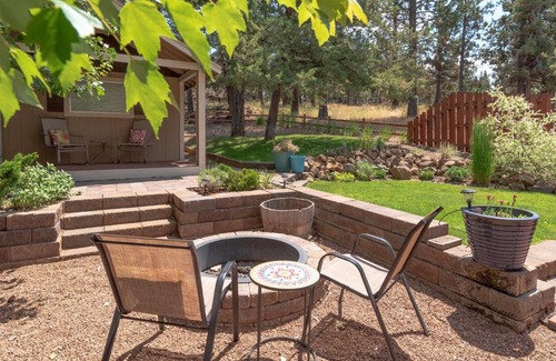 Old Farm District Casa | Aaron Way