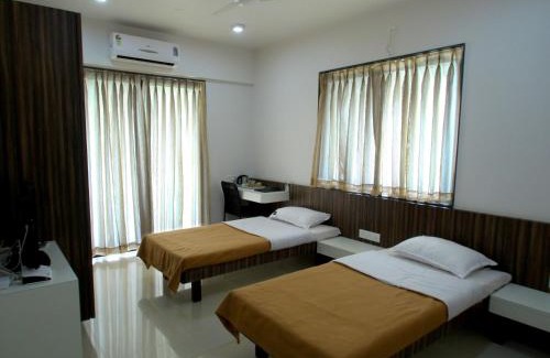 Nashik Cama Y Desayuno | Aashiyana Inn