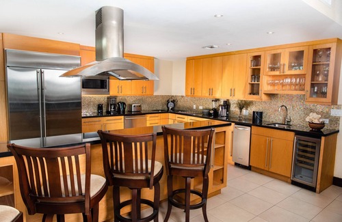 Lubbers Quarters Cay Complejo | Abaco Beach Resort and Boat Harbour Marina