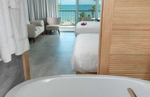 Lubbers Quarters Cay Complejo | Abaco Beach Resort and Boat Harbour Marina