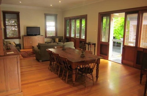 Queenscliff Casa | Abaleen House at 12 Hobson St Queenscliff WIFI GRATIS