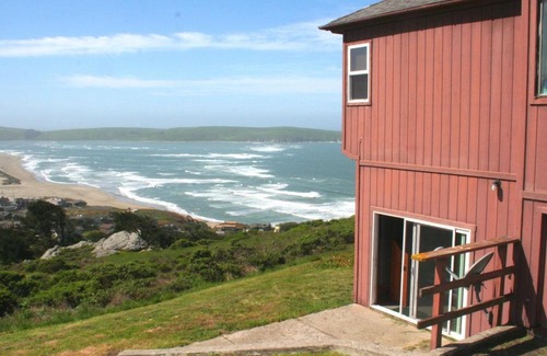 Dillon Beach Casa | Abalone Alcove! Hot Tub! Pool Table! AMAZING VIEWS! Fast WiFi! Dog Friendly!