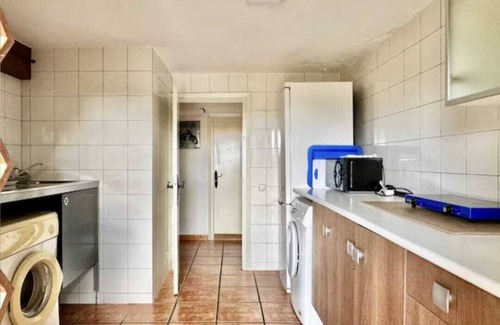 Galapagar Cabaña | Abantos-la casa de Galapagar. Apartamento con salida directa a piscina y césped