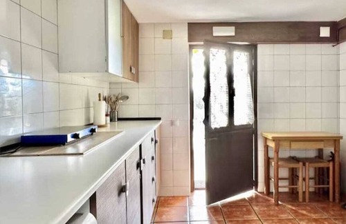 Galapagar Cabaña | Abantos-la casa de Galapagar. Apartamento con salida directa a piscina y césped