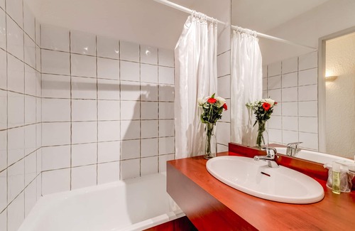 Secteur 3 Hotel | Abbatiale Hotel Grenoble Centre