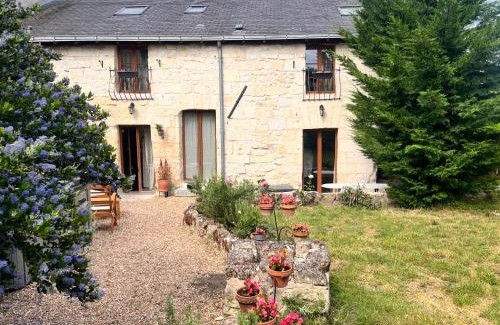 Fontevraud-l'Abbaye Casa | Abbaye Cottage - Maison entière - jardin - jacuzzi