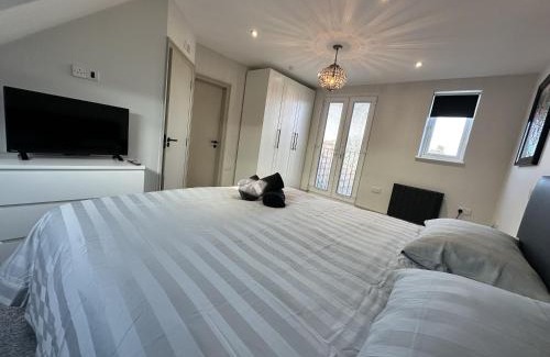 Waltham Abbey Hotel | Abbey Rooms