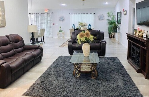 Northside Casa | ABBEY'S HAPPY HOME