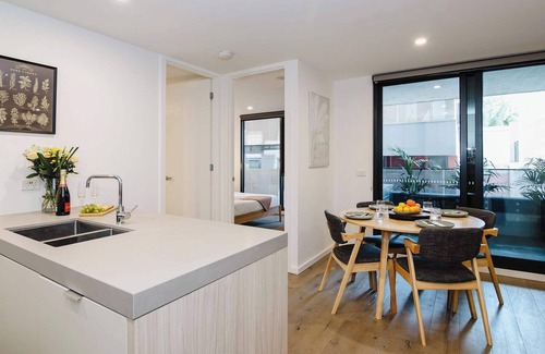 Abbotsford Apartamento | Abbotsford Abode With Pool, Parking & Gym