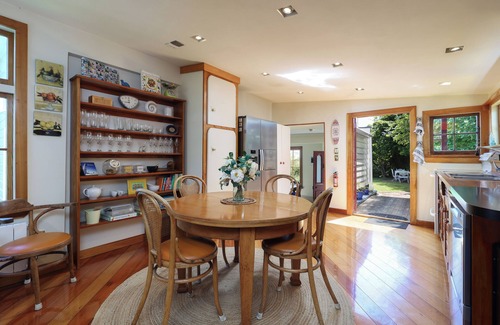 Britannia Heights Apartamento | 'Abel Abode -Te Whare Rangi' - Private Room in Nelson Waterfront