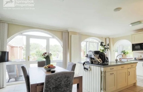 Goxhill Villa | Aberfall Villa Pool Hot Tub Saunas Gym Cinema Gdns