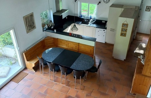 Esplas Casa | Abgeschiedens Haus mit Aussicht auf die Pyrenäen. Geeignet für Familien