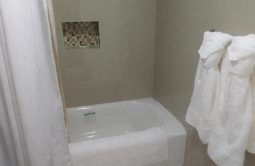 Road Town Casa | Abigail's Sunflower Entire 2 Bedroom Apt