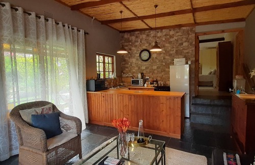 Montagu Casa | Abigails Garden Cottage