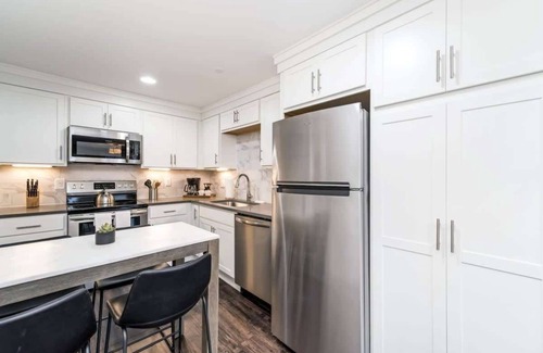 Salemtown Apartamento | Abode | Germantown | Walkable + Outdoor Terrace