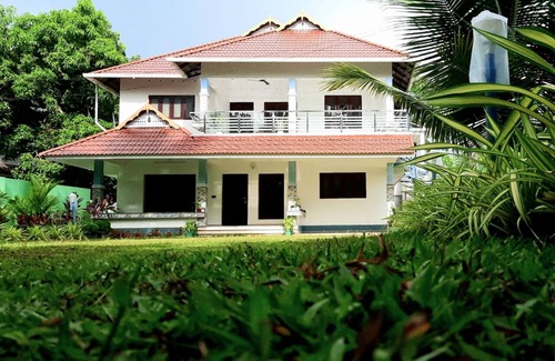 Aryad South Villa | Abode Homestay Alappuzha / Near Omanapuzha Beach