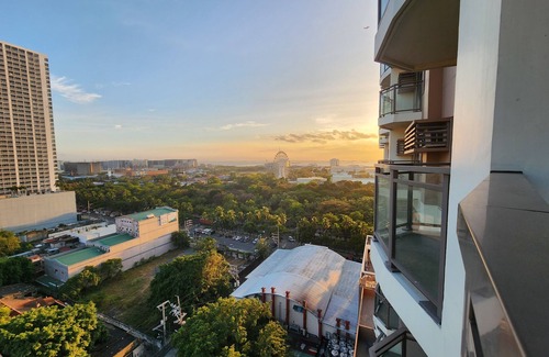 Paco Condominio | Abode @The Radiance Manila Bay. Make your stay feel like home.