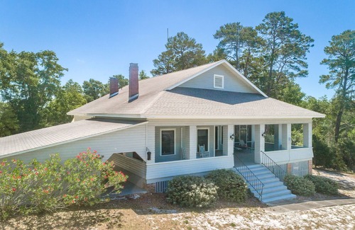 Carrabelle Casa | Above & Beyond- 2BR/2BA historic home in downtown Carrabelle