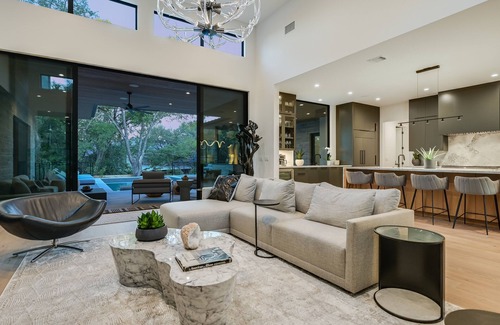 Barton Hills Casa | Above Platinum I Pool&Spa I Sauna I Modern Luxury I Services I Outdoor Living
