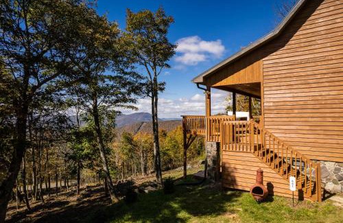 West Jefferson Casa | Above The Clouds