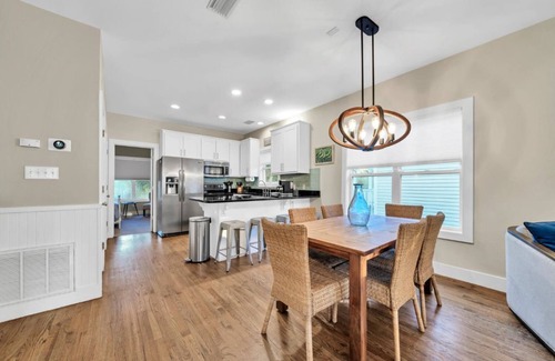 Santa Rosa Beach Cabaña | Above the Sea in Old Florida Cottages. South of 30a, Sunset views, Mins to beach