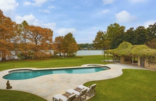 Lakeshore Addition Casa | Above Timeless I Waterfront I Lake Austin I Events I Pool&Spa I Services
