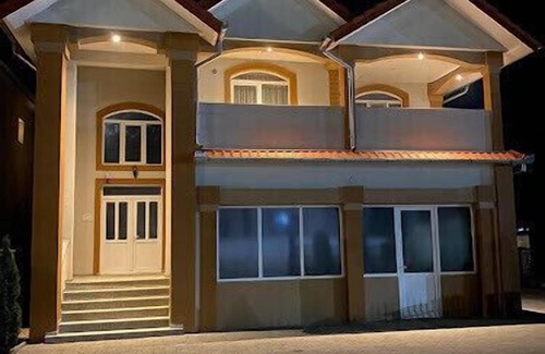 Hateg Casa | Absolut Residence Hateg, el mejor lugar para alojarse en Transilvania para un grupo de 17