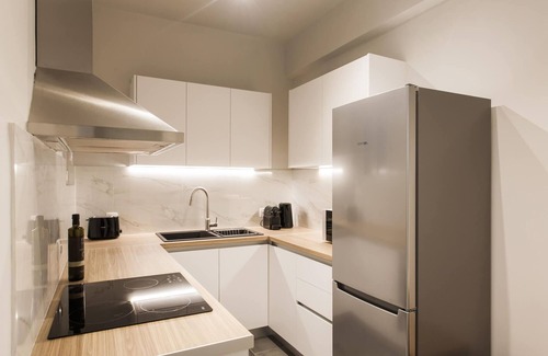 Kinosargous Apartamento | Absolute 2BR Apartment near EMST Museum