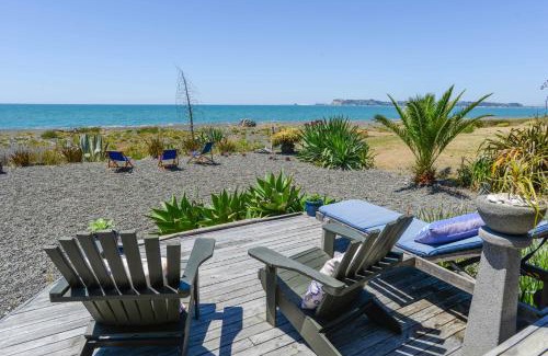 Napier Cama Y Desayuno | Absolute Beachfront B&B