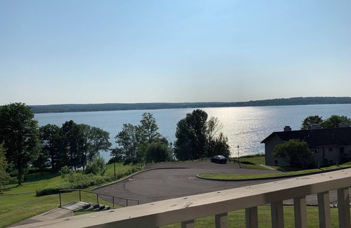 Dewittville Condominio | Absolute Gem! Stunning Chautauqua Lake views with AC, WiFi