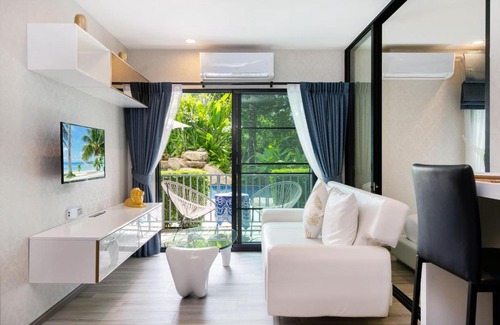 Sa Khu Apartamento | Absolute Poolside with Free Netflix @Naiyang