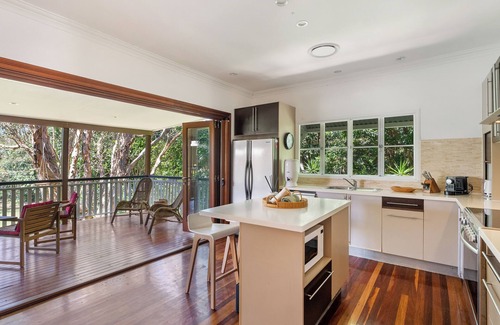 Ocean Shores Casa | Absolute River Front & Views - Close to beach and shops