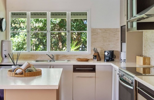 Ocean Shores Casa | Absolute River Front & Views - Close to beach and shops