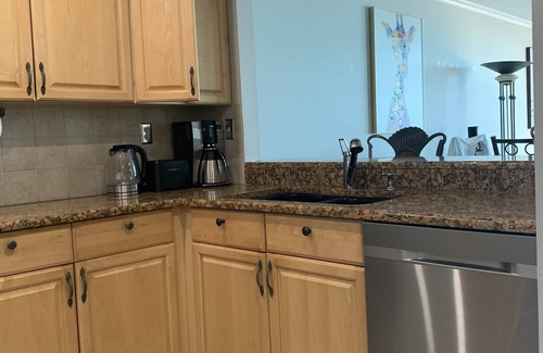 Casa del Mar Condominio | Disponible marzo $ 3000. 00