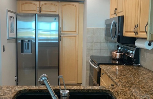 Casa del Mar Condominio | Disponible marzo $ 3000. 00