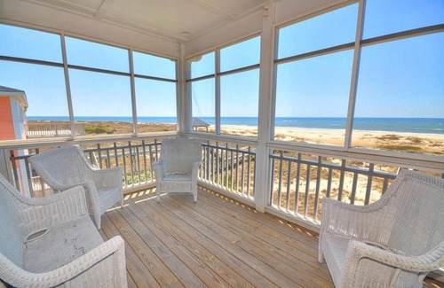 Oak Island Casa | Absolutamente hermoso, frente al mar 6 hab / 5. 5 baños en casa en West End-Sleeps17