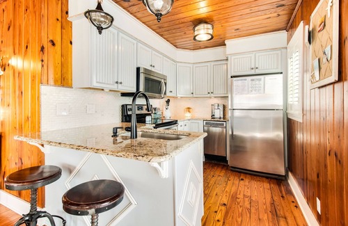 Ocean Isle Beach Cabaña | Absolutely Charming Cottage! Backyard oasis with pool/tiki bar! Prime Location!